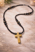Collier Croix de Bois & Perles Noires F.LILI CRÉATIONS