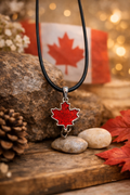 Collier feuille d’érable rouge – pendentif Canada élégant