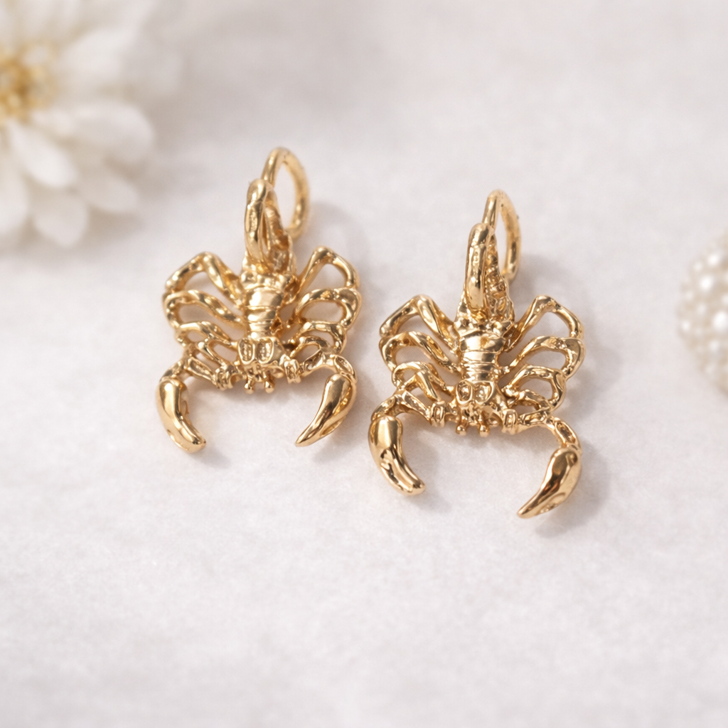 Boucles d’oreilles Scorpion doré – Tige en acier inoxydable