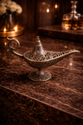 Nom du produit
Lampe magique décorative style Aladdin – Miniature élégante
