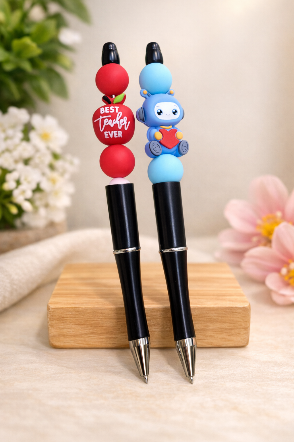 Stylos décoratifs avec perles – Thème professeur et robot