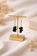 Boucle d'oreille avec rocaille noir
