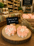 Savon lait de chèvre  parfum D'été  pina colada